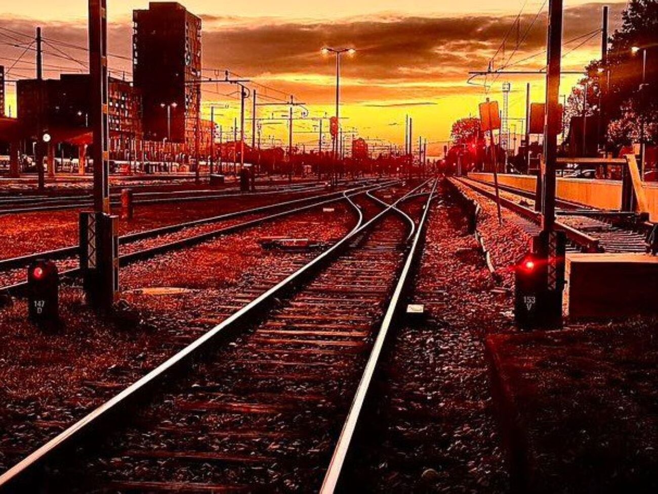 Пасажири не постраждали, однак були змушені продовжити поїздку автобусом