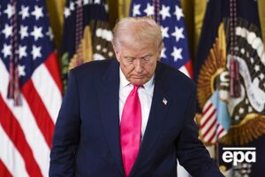 Трампу три дня подряд докладывали о возможных вариантах военных действий против Венесуэлы, отметил CNN