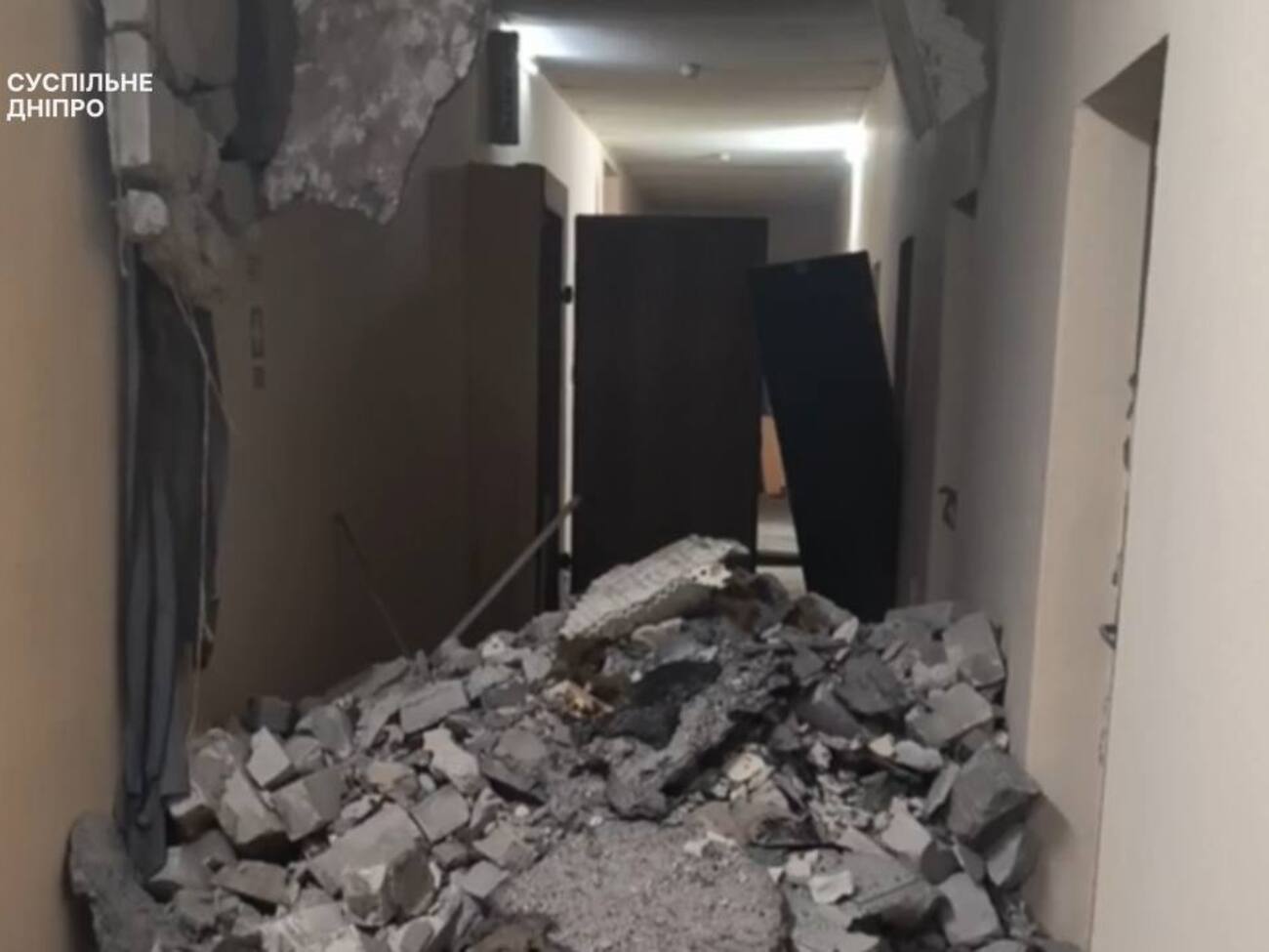 В момент атаки РФ сотрудников в редакции не было, отметило "Суспільне"