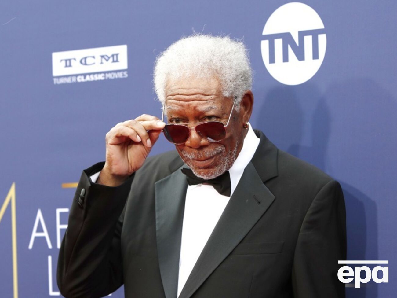 Своим наставником 88-летний Фримен называет темнокожего актера Пуатье