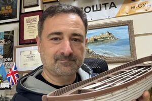 Семья Смелянского живет за границей