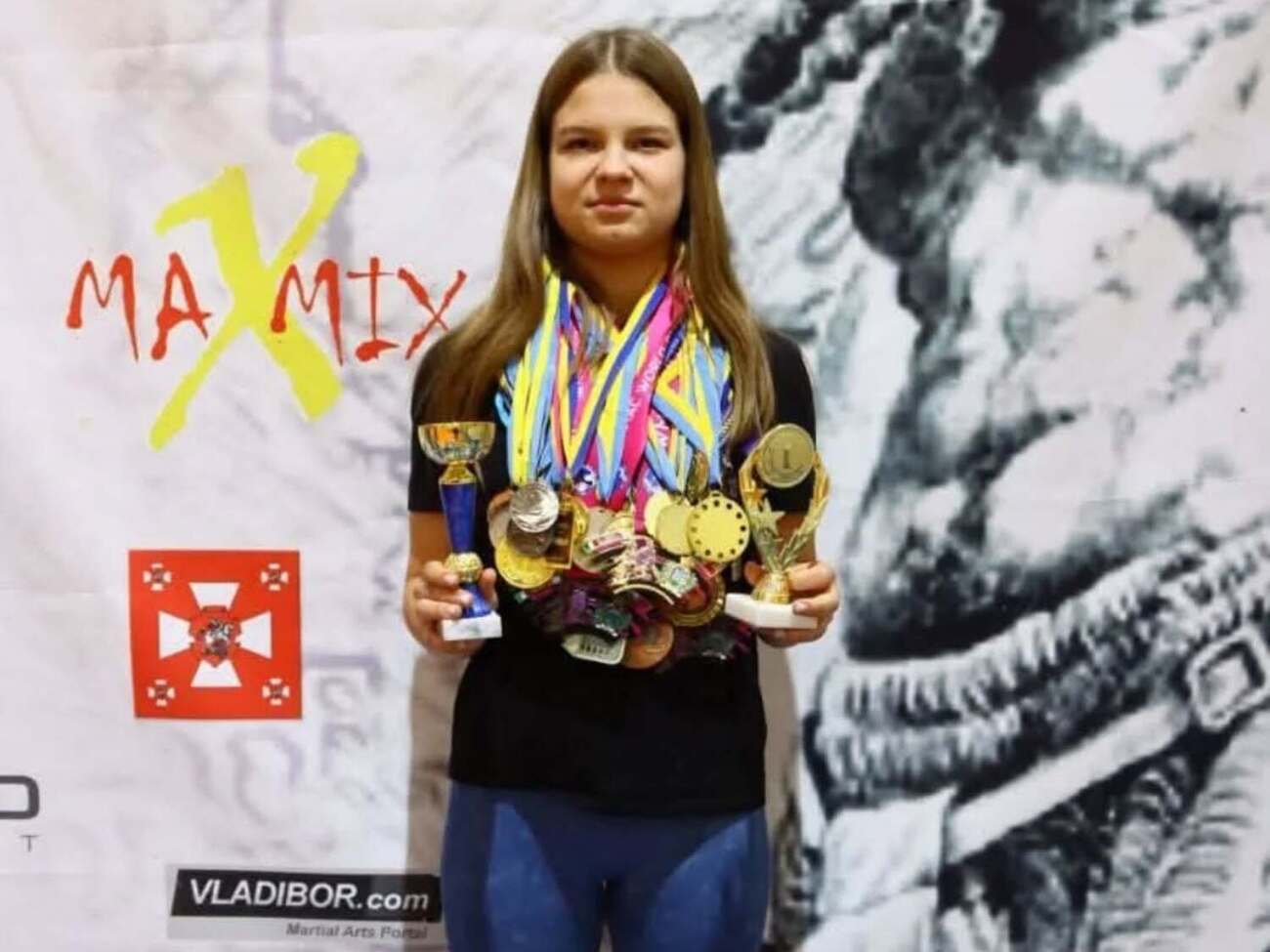 Карина Бахур здобула звання майстра спорту з козацького двобою та кікбоксингу за правилами ISKA