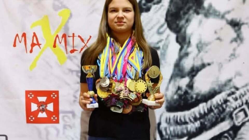 Карина Бахур получила звание мастера спорта по казацкому поединку и кикбоксингу по правилам ISKA