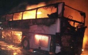 В автобус із паломниками на великій швидкості в'їхала цистерна з дизелем