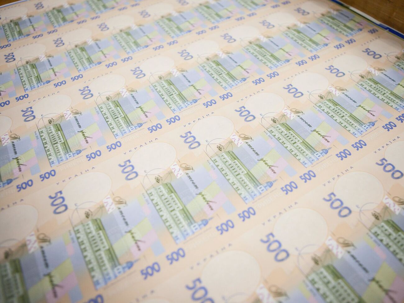 НБУ предупредил, что банкноты номиналом 5 тыс. грн не существует