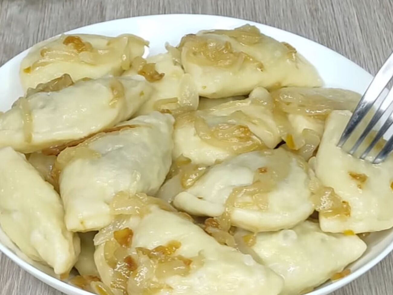 Вареники нужно сварить в подсоленной воде