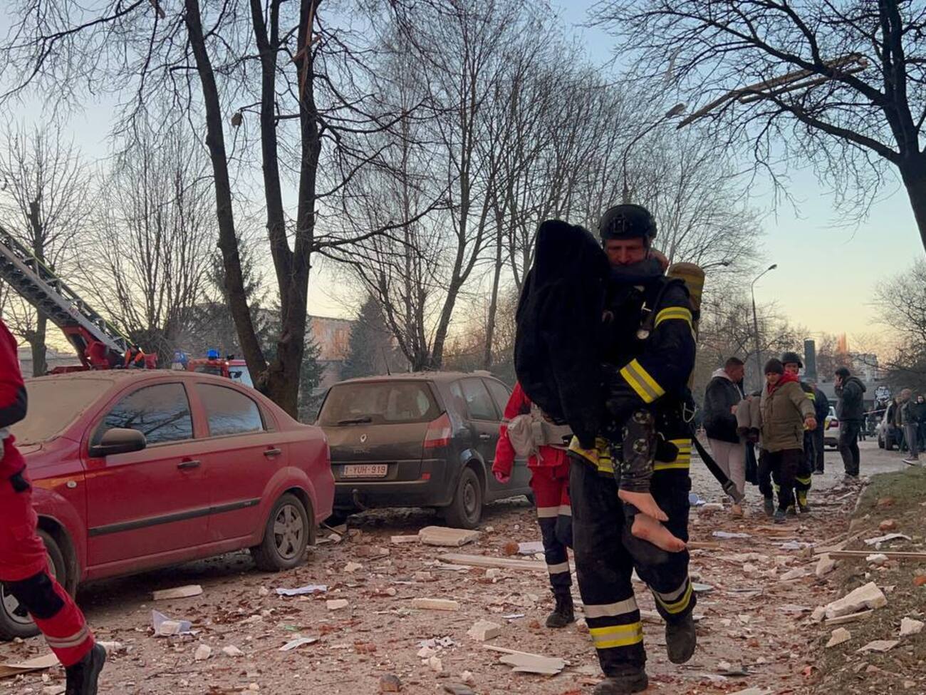 Зеленський: Станом на зараз відомо про десятки постраждалих і, на жаль, дев'ять людей загинуло