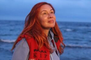 Замовили у шпиталь півників на паличці: "Пам'ятаєш, як у дитинстві, Ань?" Поранені радіють як діти