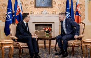 Премьер Словакии встретился с генсеком НАТО