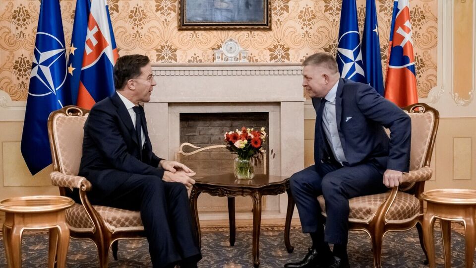 Прем'єр Словаччини зустрівся з генсеком НАТО