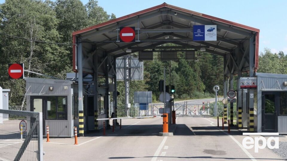 Движение через "Медники" и "Шальчининкай" возобновят в полночь 20 ноября