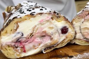 Выпекайте пирог в духовке, разогретой до 190 °С, около 25 минут