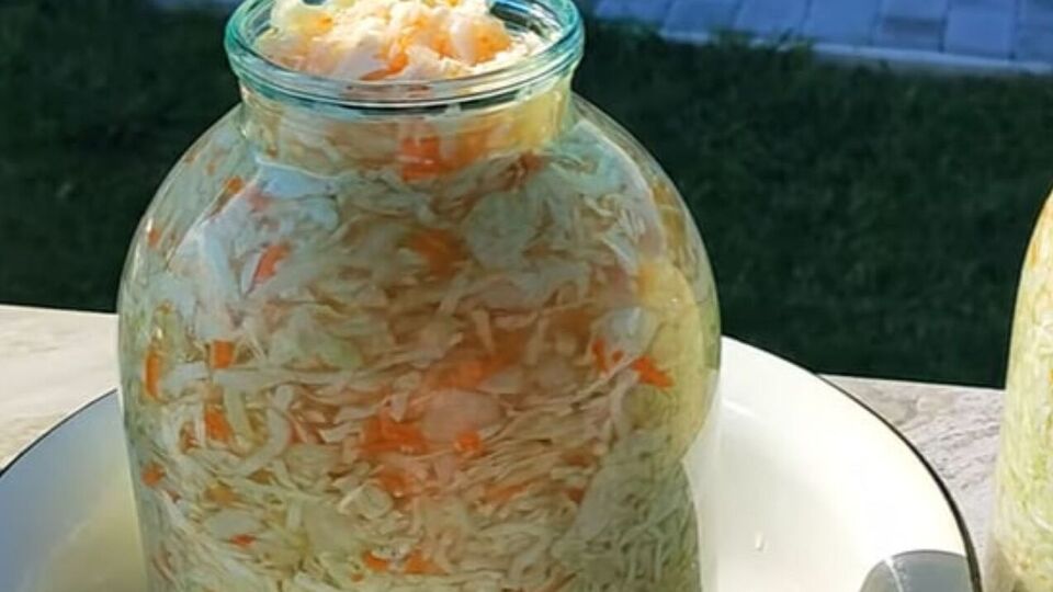 Капусту после приготовления нужно хранить в погребе