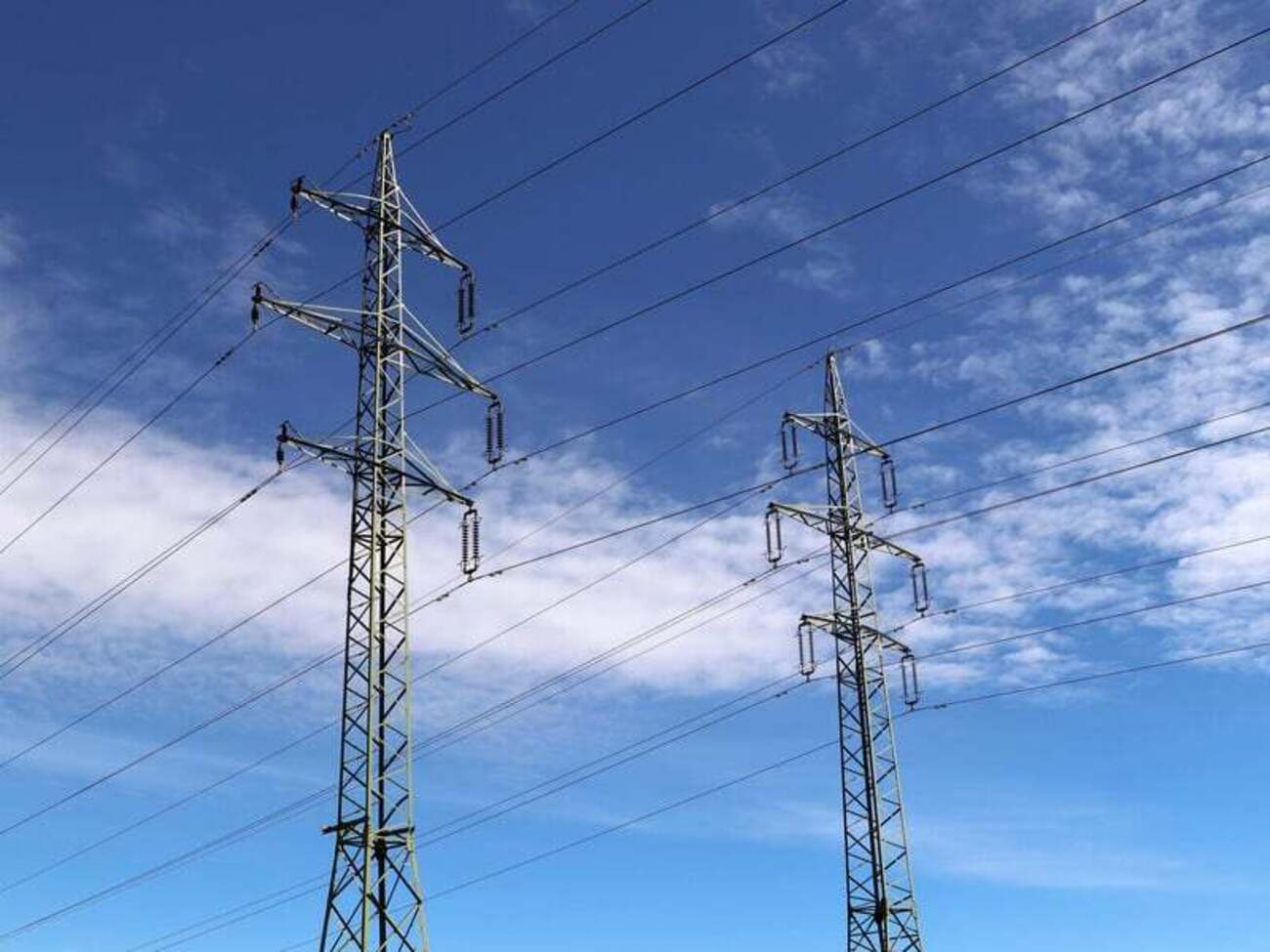 Из-за обстрелов РФ 2 ноября 2025 года полностью обесточена Донецкая область, а также частично – три области Украины