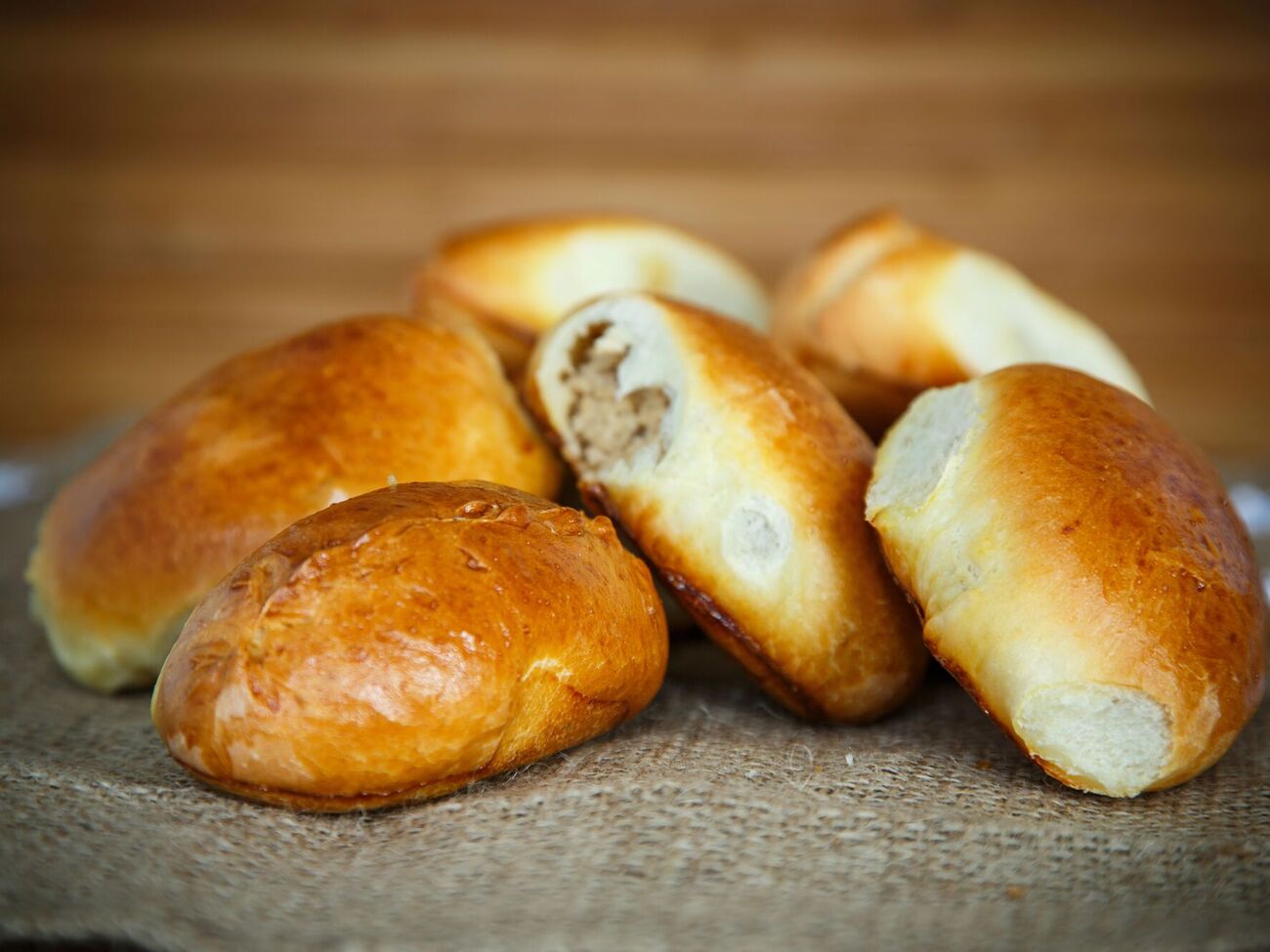 Для смеси понадобятся лимонная кислота, сода и крахмал