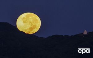 Луна будет выглядеть больше