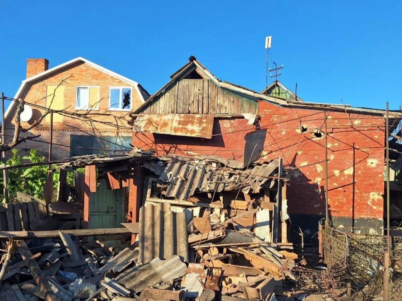 Повреждения получили дома в Павлограде и Никопольской общине