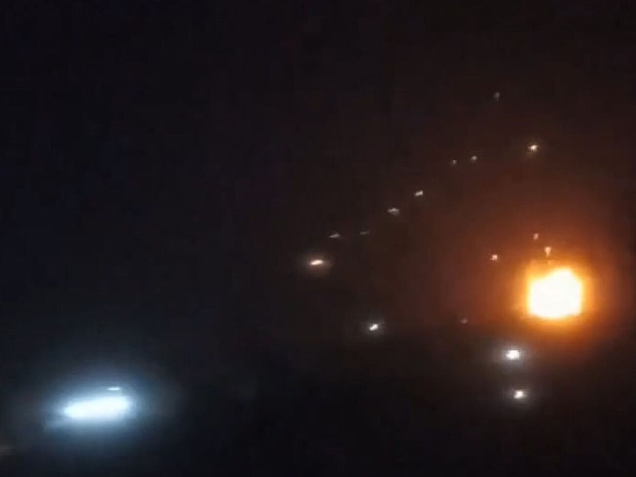 Паблики пишут, что под атакой в Шахтерске была нефтебаза