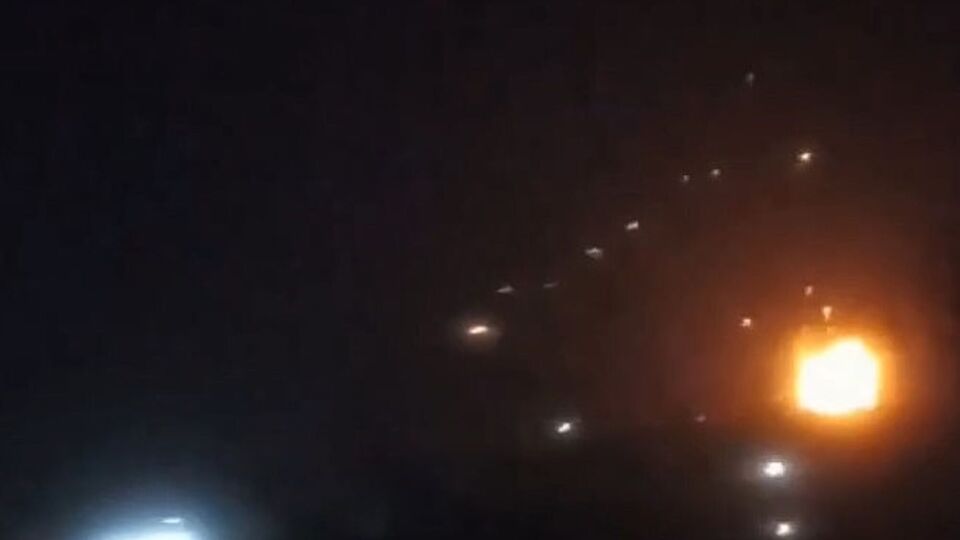 Пабліки пишуть, що під атакою у Шахтарську була нафтобаза