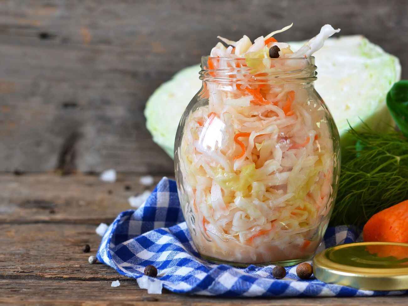 Квашеная капуста имеет широкий спектр свойств