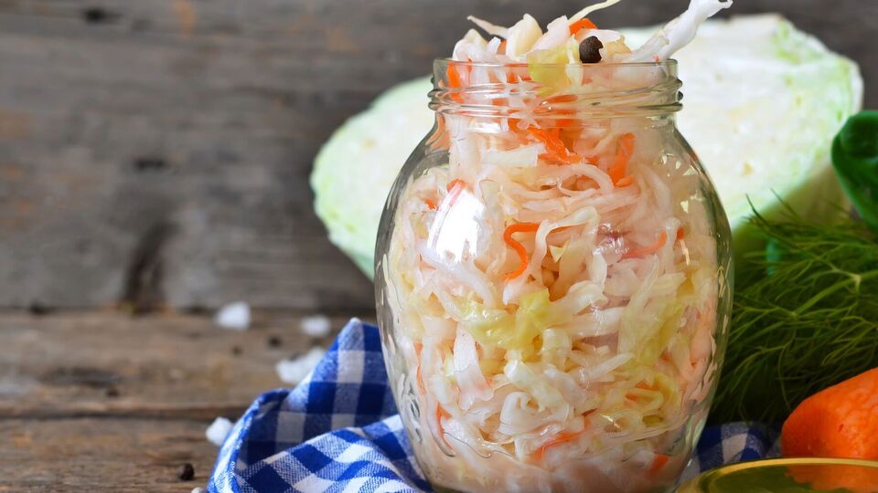 Квашеная капуста имеет широкий спектр свойств