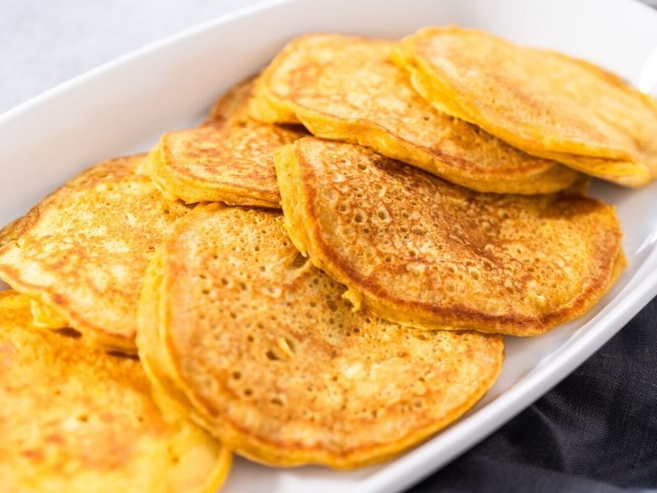 Оладьи имеют нежную текстуру
