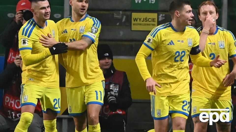 За месяц украинская команда сыграла два матча