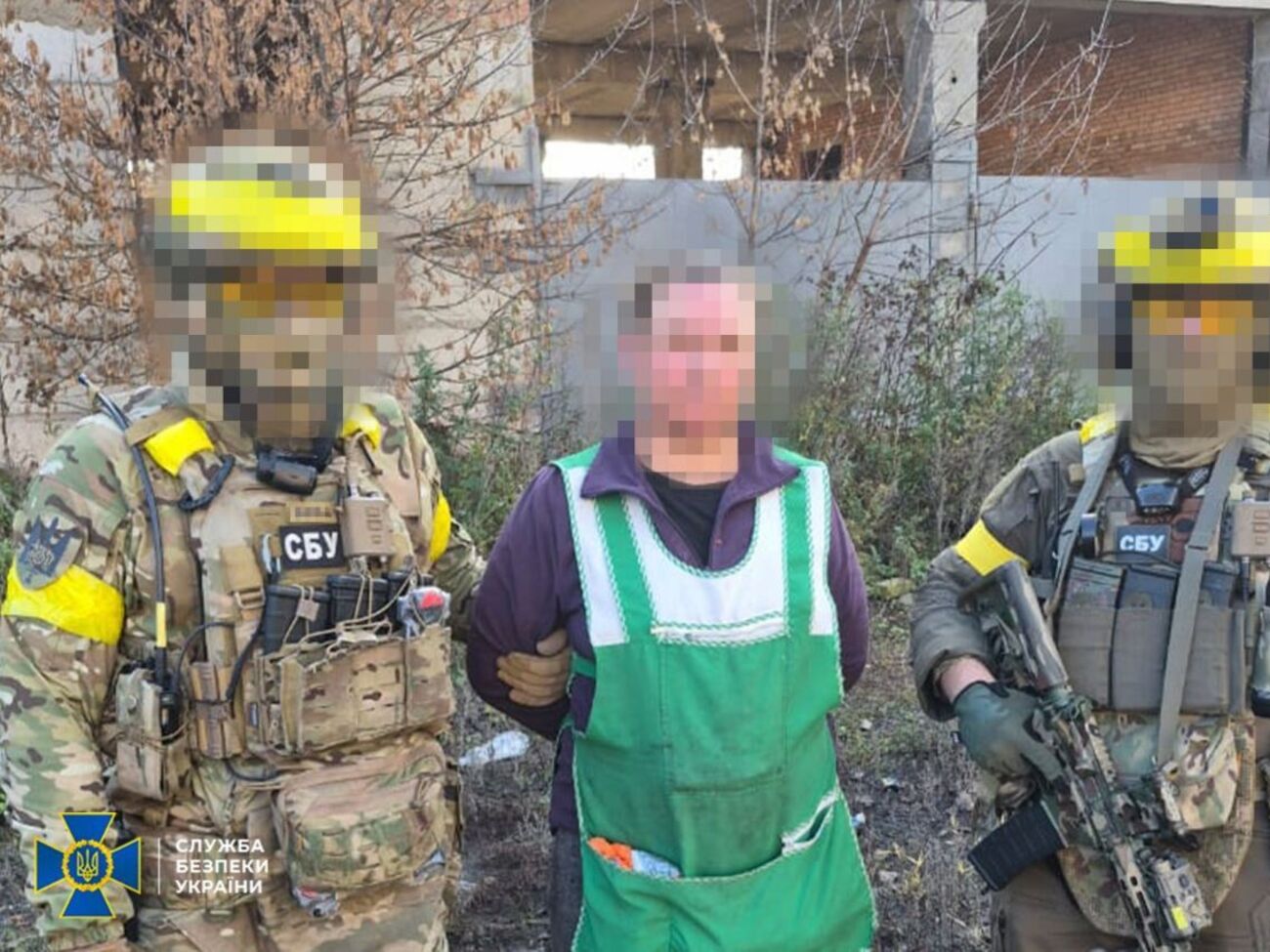 СБУ: Во время разведвылазок фигурантка пешком обходила прифронтовую общину