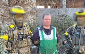 СБУ: Во время разведвылазок фигурантка пешком обходила прифронтовую общину