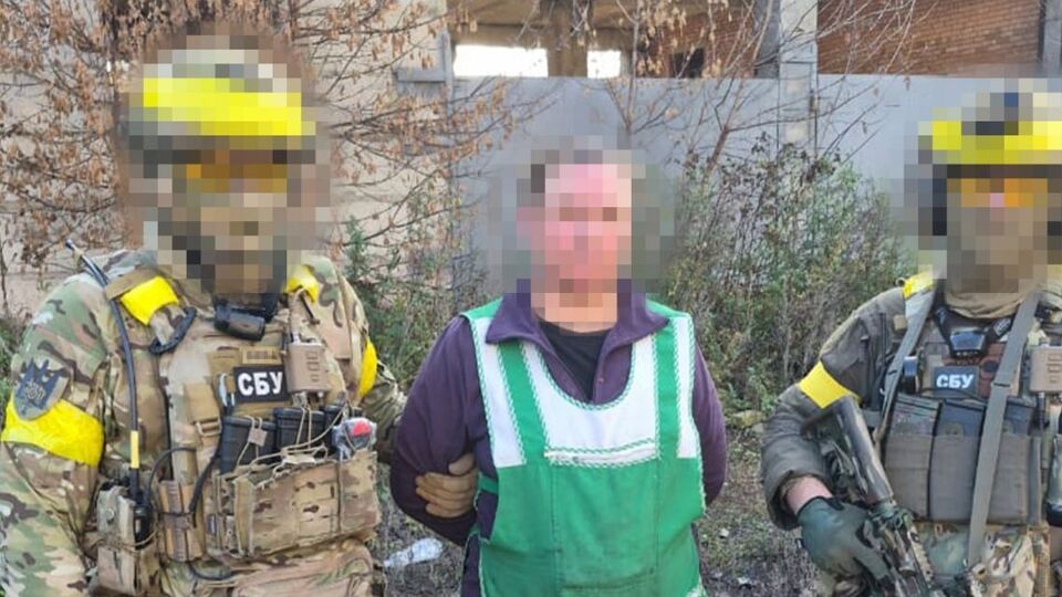 СБУ: Во время разведвылазок фигурантка пешком обходила прифронтовую общину