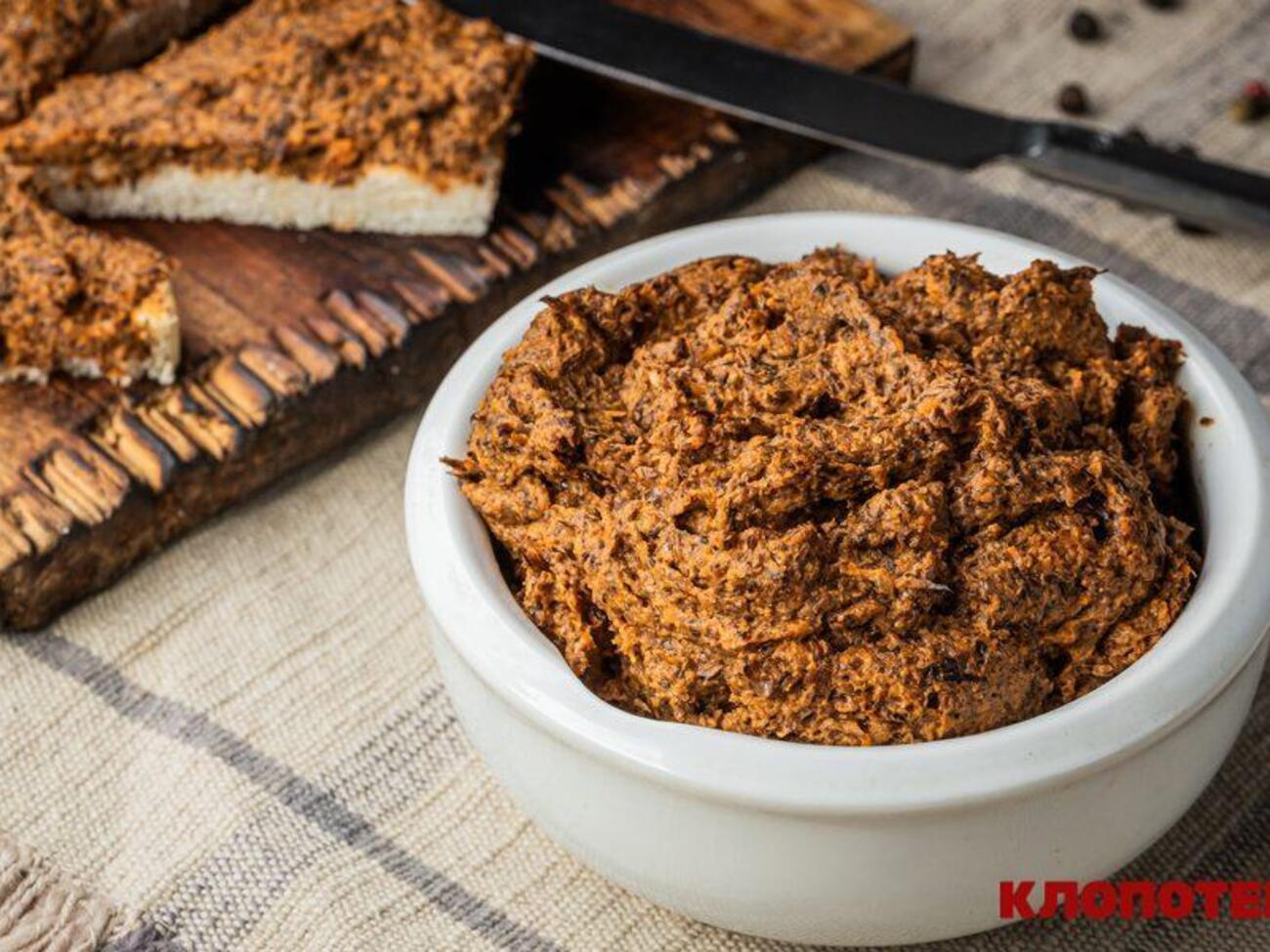 Паштет подають охолодженим