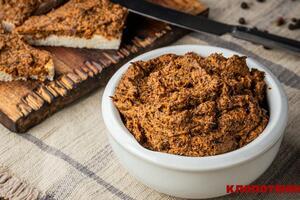 Паштет подають охолодженим