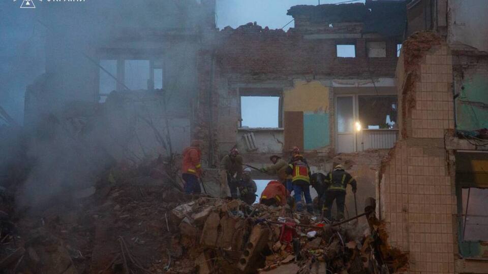 Унаслідок удару по житлових будинках у Тернополі загинуло 26 людей, ще 18 осіб вважають зниклими безвісти