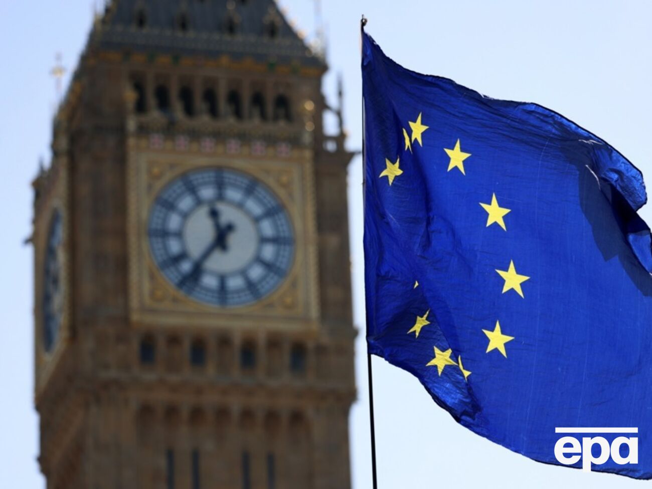 Собравшиеся в Брюсселе министры иностранных дел ЕС избегали подробных комментариев по поводу американского плана, говорится в статье