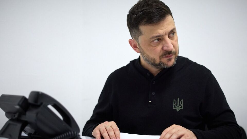 СМИ: Президент собирает нардепов на 20.00