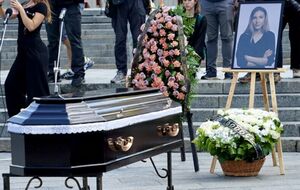 Рощина померла ще 19 вересня 2024 року, поховали її майже за рік