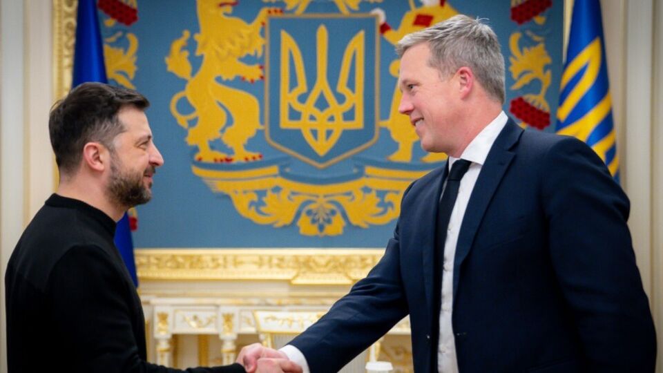 Зеленский и Дрисколл провели в Киеве частную встречу, сообщили СМИ