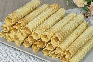 Наповніть трубочки будь-якою начинкою за бажанням