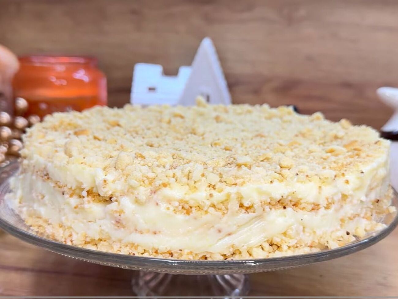 Торт должен настояться в холодильнике три часа