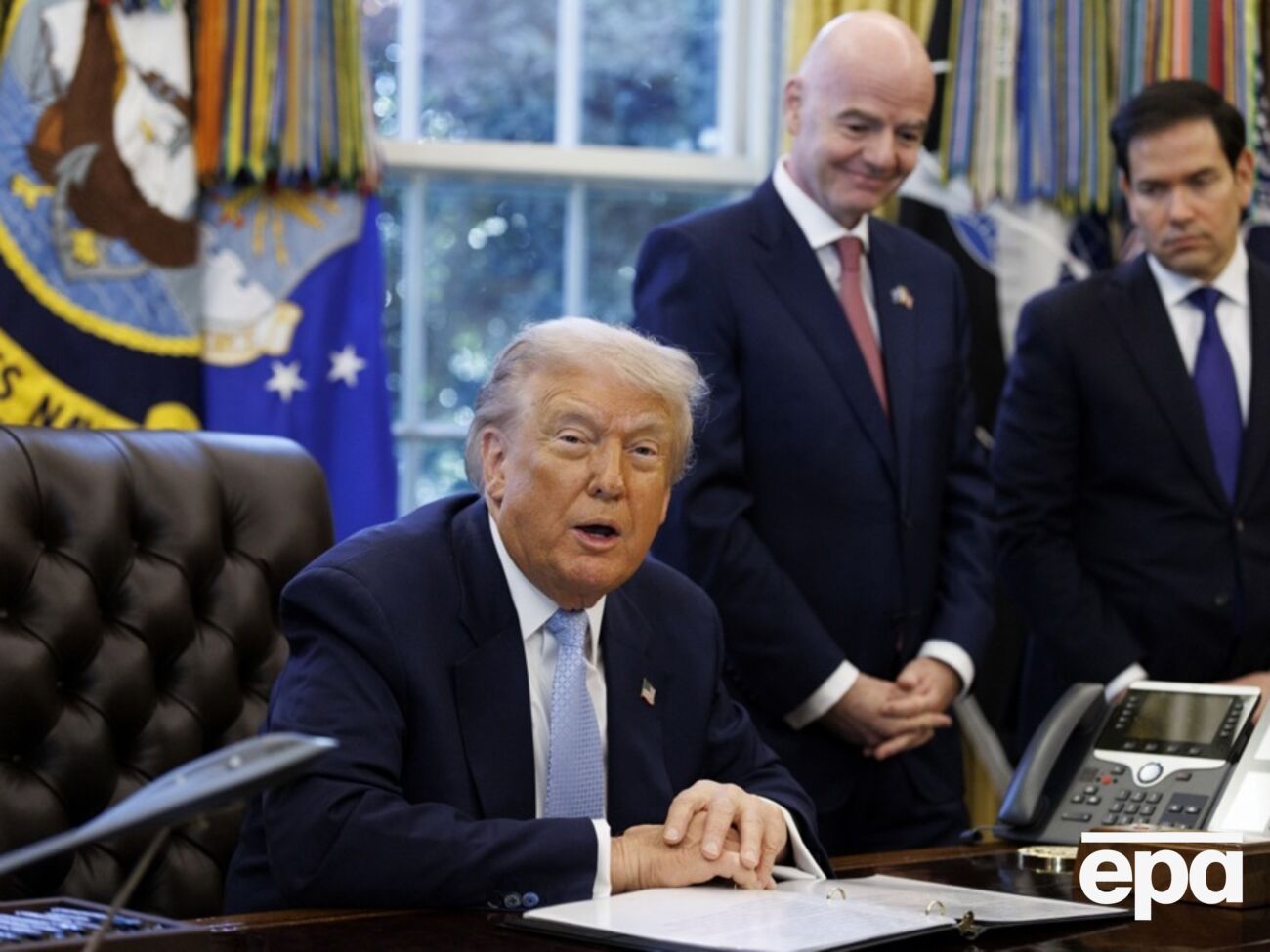 14 листопада Трамп назвав журналістку Bloomberg Кетрін Люс "свинкою"