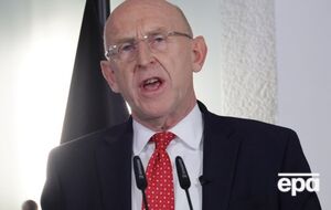 Хили заявил, что его "вдохновляет" новость о поездке американской делегации в Киев