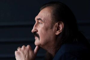 Гіга народився в селі Білки Закарпатської області