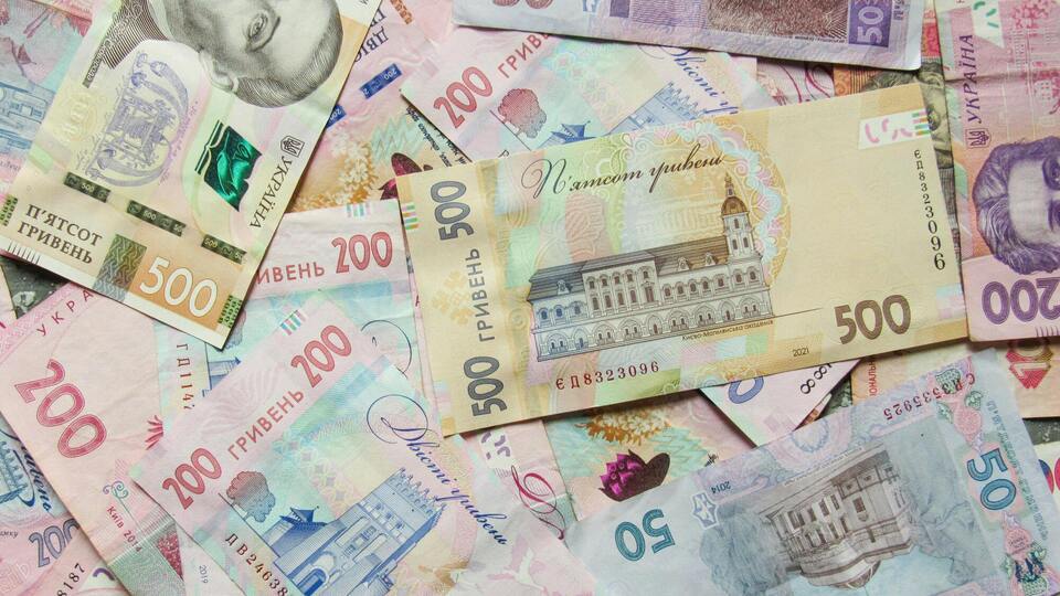 6,5 тыс. грн можно использовать в течение 180 дней на приобретение одежды, обуви, лекарств и витаминов