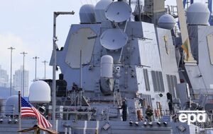 Эсминец США находится в Карибском море, пишет агентство