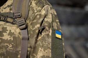 42-летний мобилизованный военнослужащий, который получил тяжелые ранения, впоследствии умер, пишет СМИ