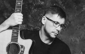 Почти год назад у певца остановилось сердце прямо во время концерта