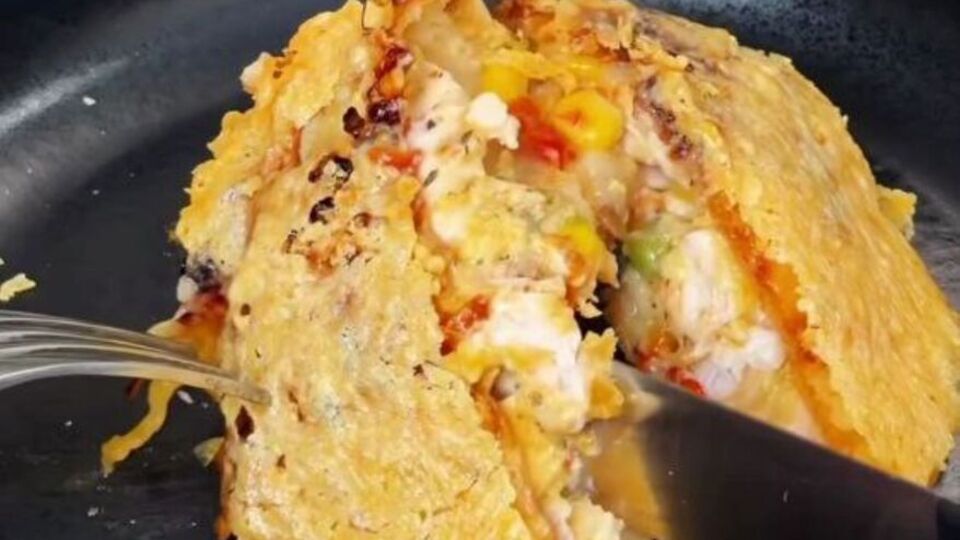 Для блюда понадобятся два куриных филе