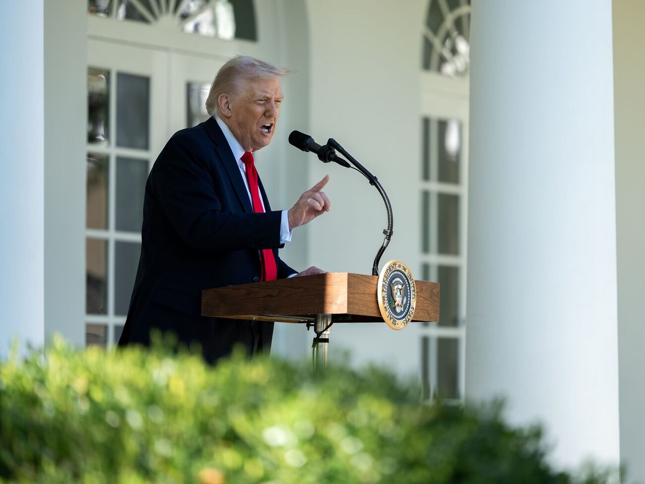 Трамп заявил, что хочет "добиться мира" в Украине