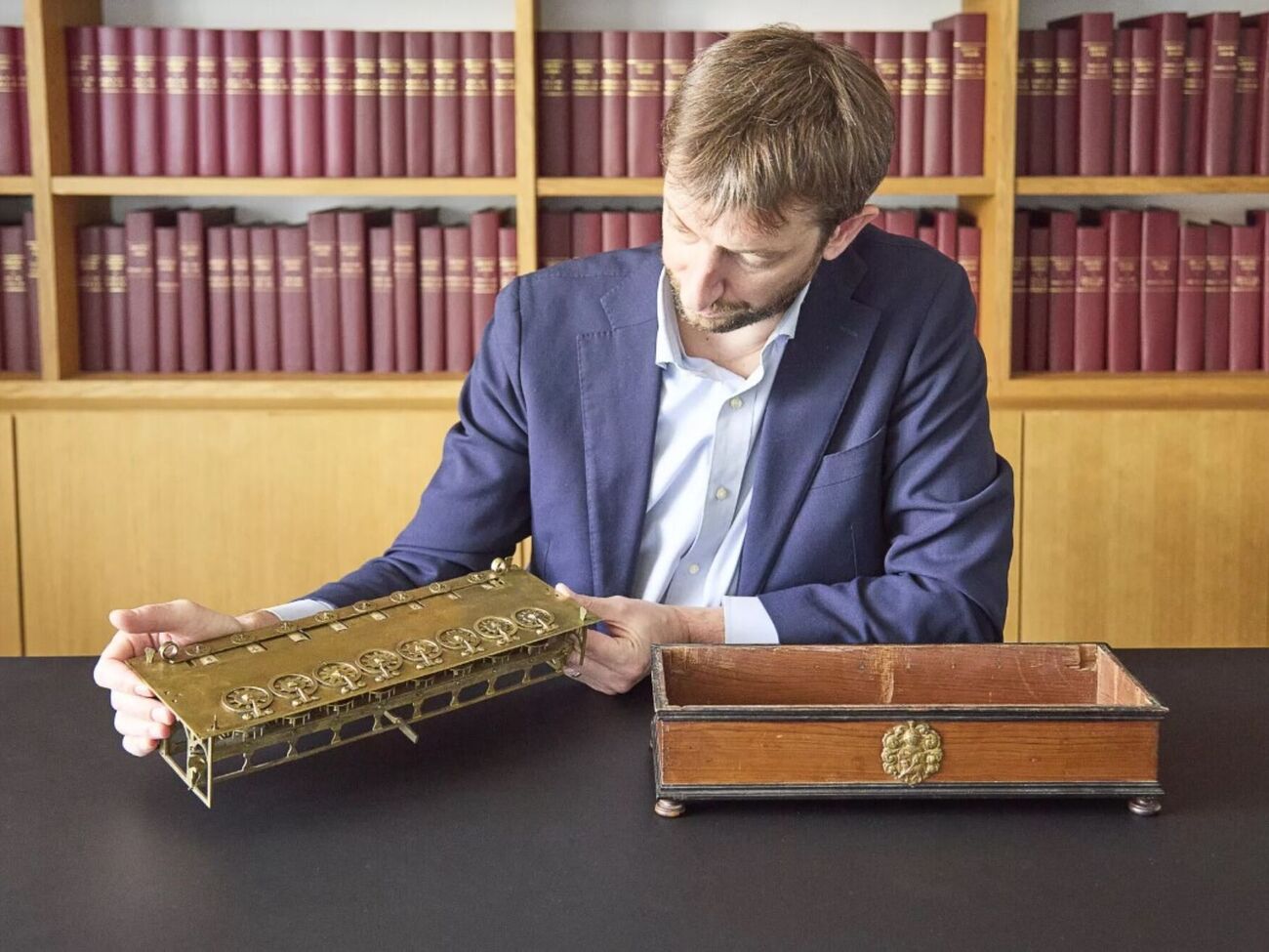 Продажа калькулятора была отложена до решения Парижского административного суда о его экспорте