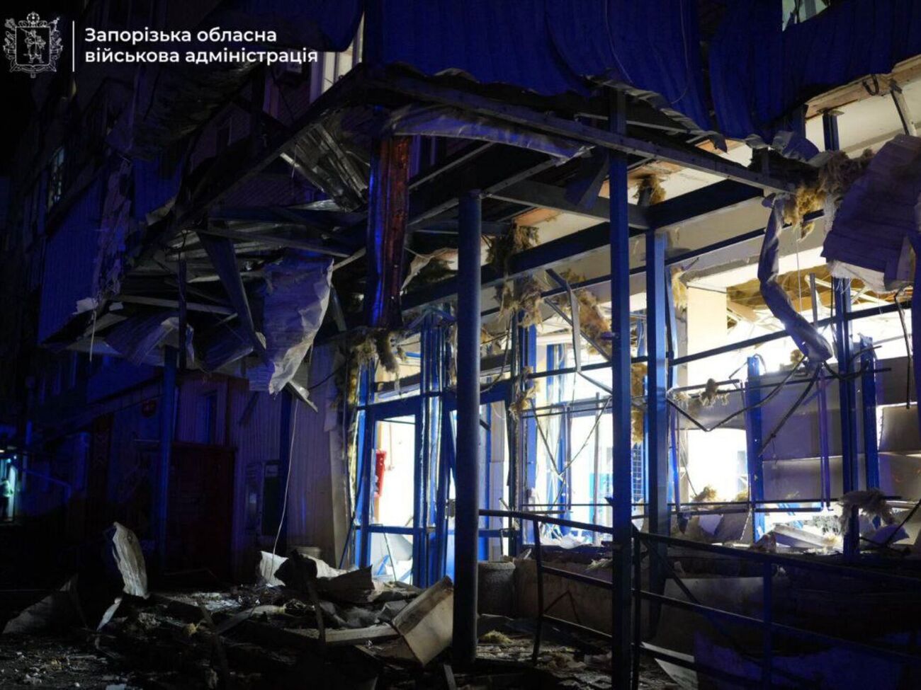 Унаслідок атаки постраждало двоє чоловіків і три жінки, одна з них – у важкому стані